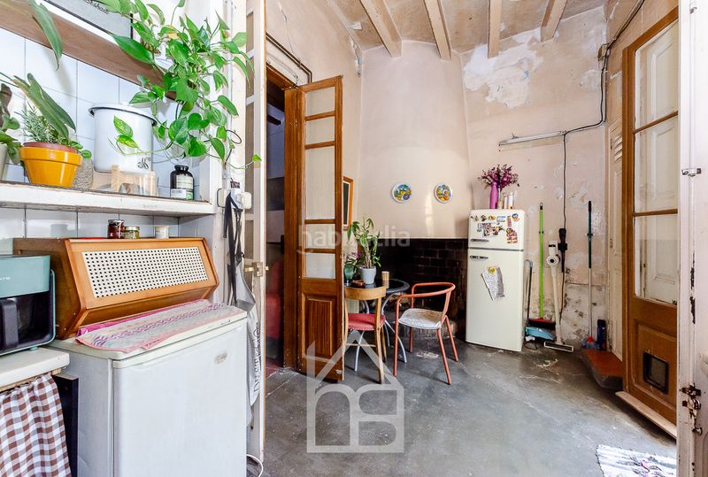 Foto e0c27368-8ab6-486e-a1ac-bda574be820b. Casa adossada amb calefacció aparcament a Riera Cornellà de Llobregat