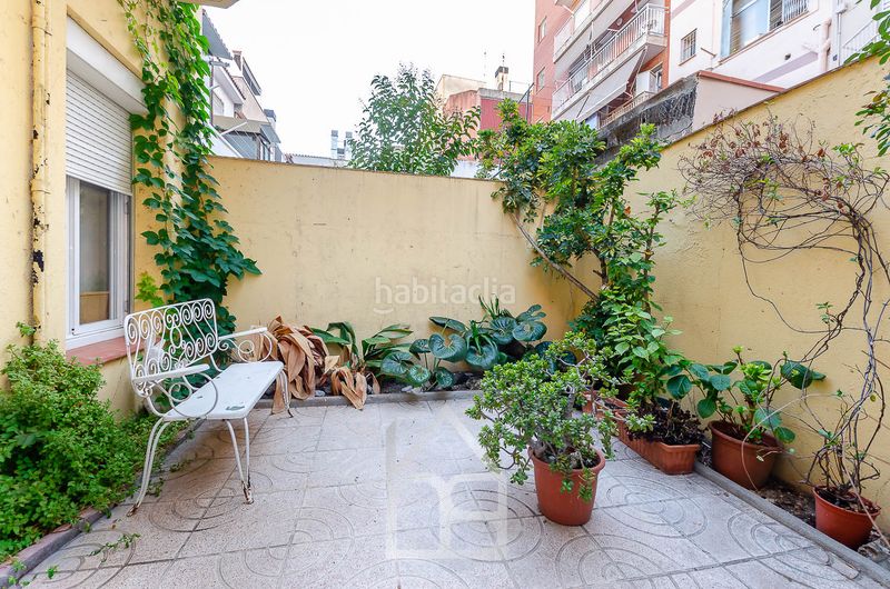 Foto 0ef08533-d99e-4469-95f4-bb2fba264135. Casa adossada amb calefacció a El Pedró Cornellà de Llobregat