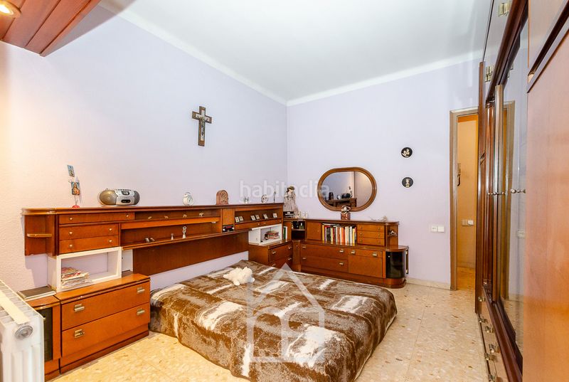Foto b7dfd4e3-4e80-4f67-b890-0714f11f0d8e. Casa adossada amb calefacció a El Pedró Cornellà de Llobregat