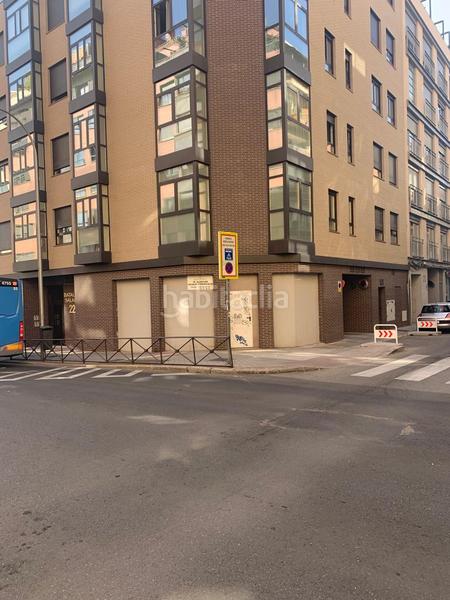 Foto 9ddeaa28-661a-4d61-878e-3daee4c1d955. Lloguer aparcament cotxe a calle de la batalla del salado 22 a Madrid