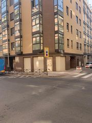 Parking voiture à Calle de la Batalla del Salado 22