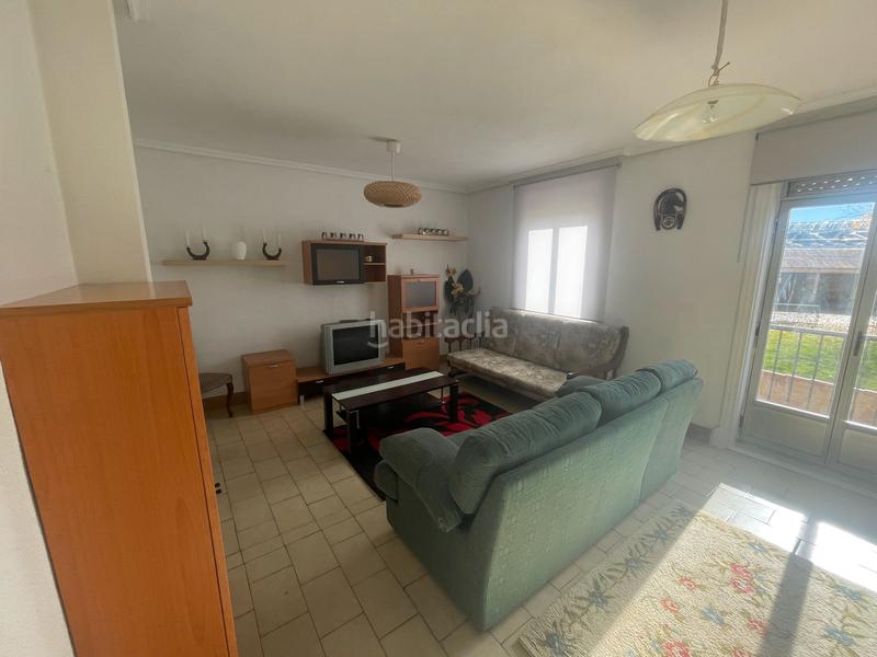 Foto a14c8c18-4b6a-41b3-99c7-2762613f43b7. Etagenwohnung mit parking in La Lastra León