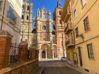 Maison à San Justo de la Vega. Casa singular en astorga, junto a la catedral