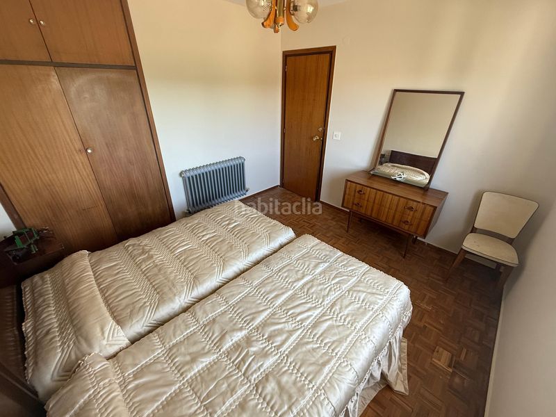 Foto 60ffba39-f860-49a9-838d-1e8846292299. Casa adossada amb xemeneia calefacció aparcament a Boñar