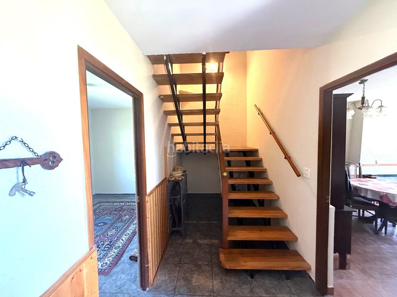 Foto b11daa4b-adce-4495-a0b7-c6431982fdb4. Casa adossada amb xemeneia calefacció aparcament a Boñar