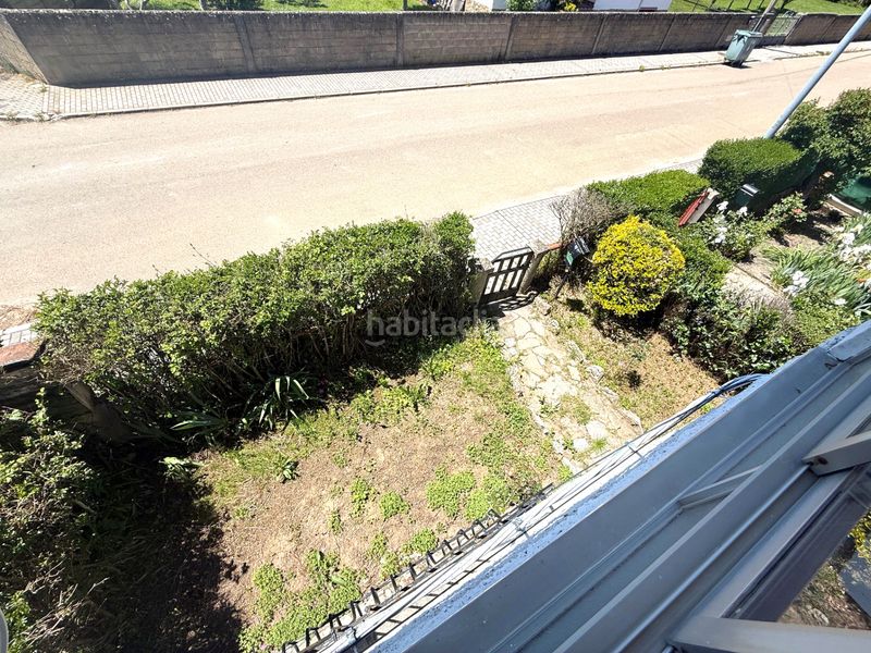 Foto f149514c-cfa7-4a35-b1b8-f735826a29e0. Casa adossada amb xemeneia calefacció aparcament a Boñar