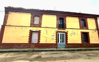 Maison à Plaza la paloma 2. Casa en arenillas de valderaduey
