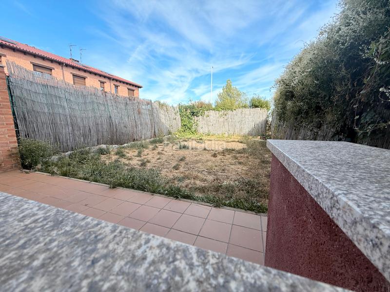 Foto 3384d581-bf4b-4c90-91db-97c94abf3151. Casa adossada a calle vegamian 2 a Garrafe de Torío