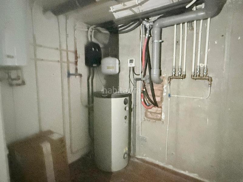 Foto 62fdb162-acd6-4e53-afab-caf0fa9699c5. Casa adossada a calle vegamian 2 a Garrafe de Torío