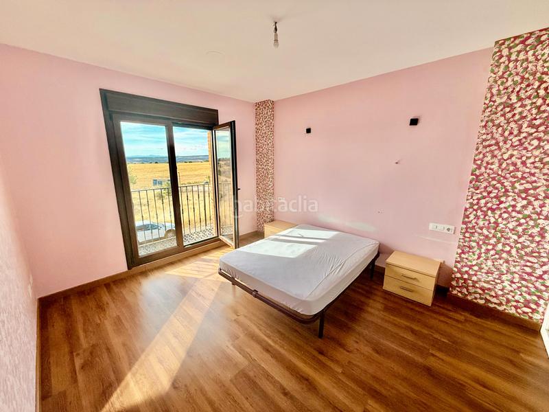 Foto 77475fb6-7f4a-4ba5-a28b-4b8652a978f5. Casa adossada a calle vegamian 2 a Garrafe de Torío