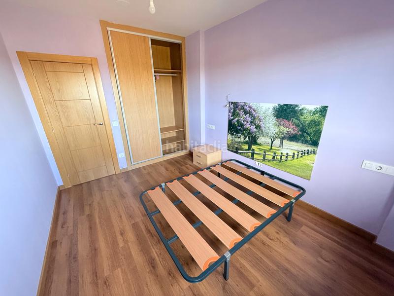 Foto 80b089fe-6273-45d0-ad9b-564c8f5c0f20. Casa adossada a calle vegamian 2 a Garrafe de Torío