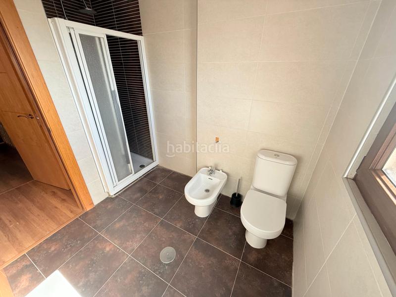 Foto 9da83782-0efb-4b93-b913-e54f048093e9. Casa adossada a calle vegamian 2 a Garrafe de Torío