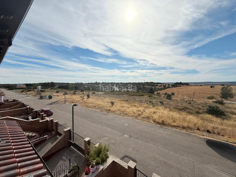 Foto b8294eeb-6396-4486-ad7e-4c40f99e9667. Casa adossada a calle vegamian 2 a Garrafe de Torío