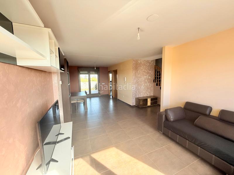 Foto e9600a2c-b835-4630-b750-6ba25c2089f4. Casa adossada a calle vegamian 2 a Garrafe de Torío