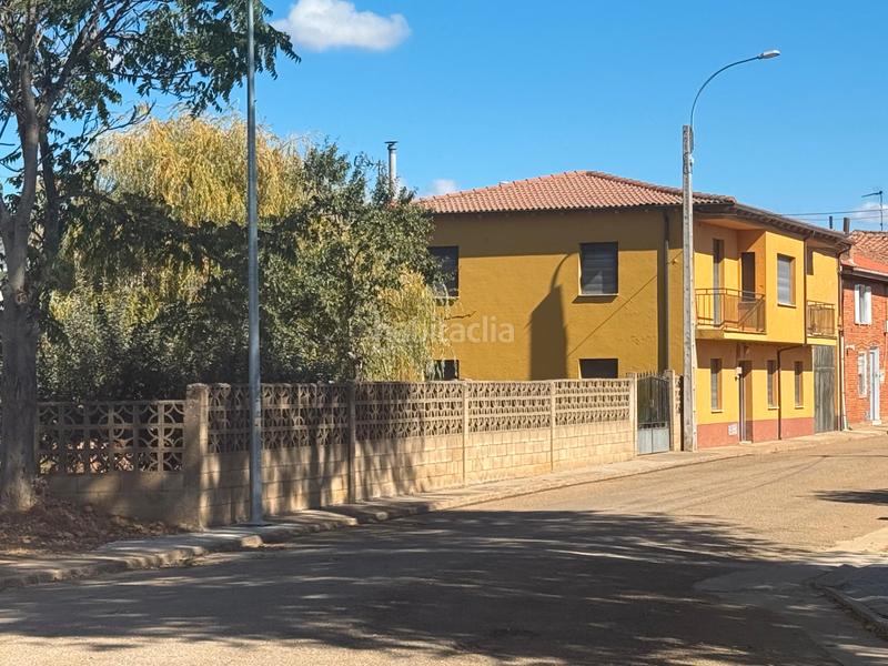 Foto 1035cd21-bdfc-45d1-8b03-7e5f50c1ba72. Casa a travesía del páramo 112 a Villadangos del Páramo