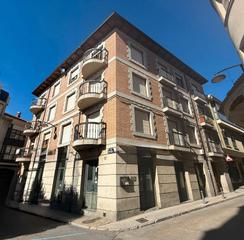 Appartement  Calle gabriel franco 5. Apartamento para reformar en astorga
