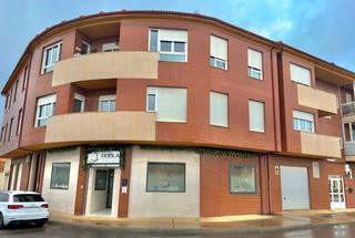 Piso  Avenida puente de hierro 78. Piso en carrizo de la ribera frente al polideportivo