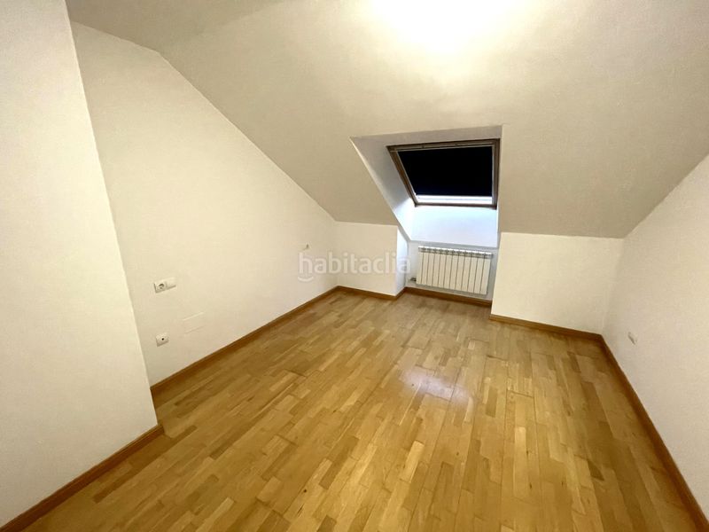Foto 452423b8-c4c8-4fb6-a032-1d06c514c8d9. Dúplex en calle zarcillos 10 dúplex en Trobajo del camino