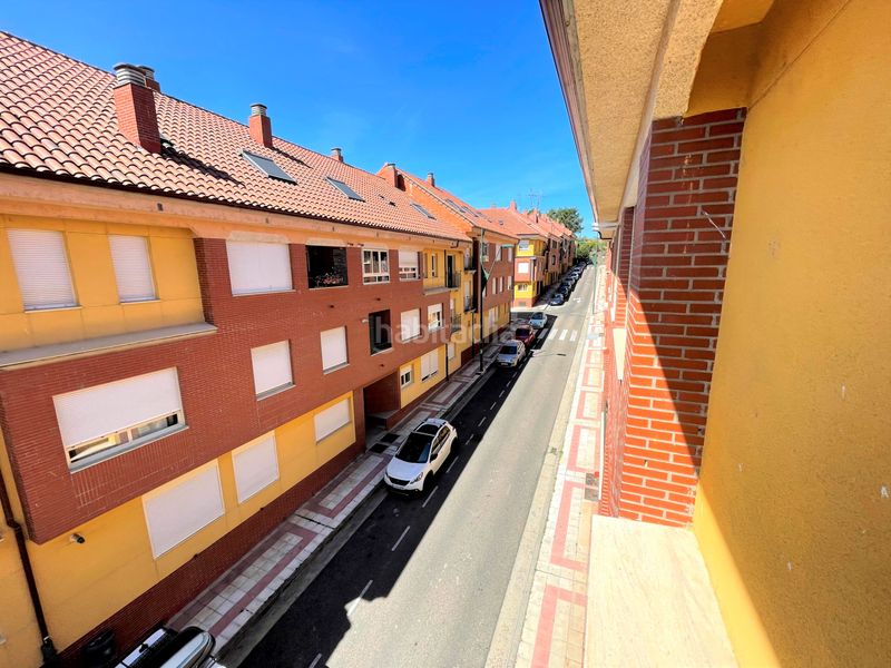 Foto 8b062c93-7ef0-4a0d-81b8-655139f2368b. Dúplex en calle zarcillos 10 dúplex en Trobajo del camino
