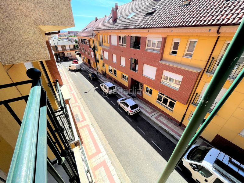Foto 9712c369-1a16-4d82-b0f6-f8654af8b3c7. Dúplex en calle zarcillos 10 dúplex en Trobajo del camino