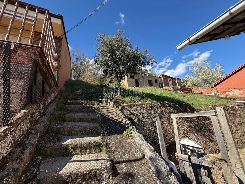 Foto abff0bc5-4a07-47a1-a9bc-61c4d300821e. Edificio  en llanos de alba en Robla (La)