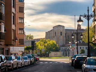 Pis a Avenida Suero de Quiñones 20