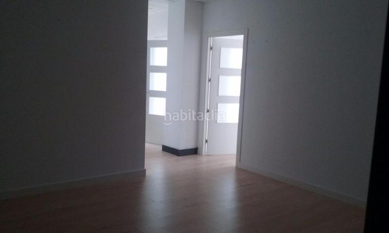 Foto 0ee9f858-2d7b-4e07-863c-08436f6a46b2. Bureau avec parking dans Cabanillas del Campo