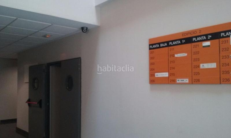 Foto cfdc2288-c5b0-44bd-85b1-be0f45f376ec. Bureau avec parking dans Cabanillas del Campo