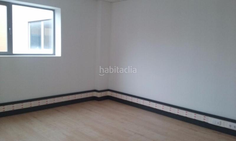 Foto e36cbae9-0904-4d70-a3c4-b80ea27774c6. Bureau avec parking dans Cabanillas del Campo