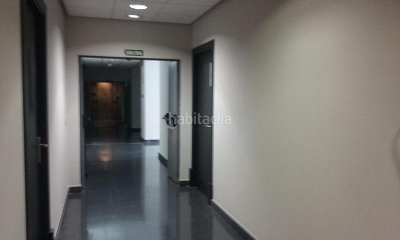 Foto e9ddebaf-ef92-46cf-a462-945b0cabbaff. Bureau avec parking dans Cabanillas del Campo