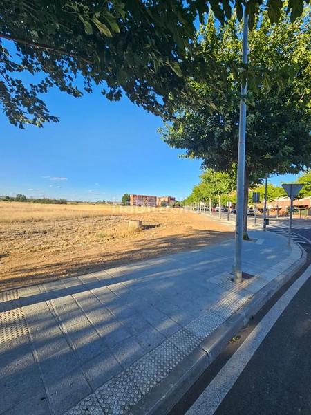 Foto 89831c56-1d47-46cf-bd3f-5c7b3a7643b8. Terreno residenziale in Ayuntamiento - Avenida Siglo XXI Azuqueca de Henares