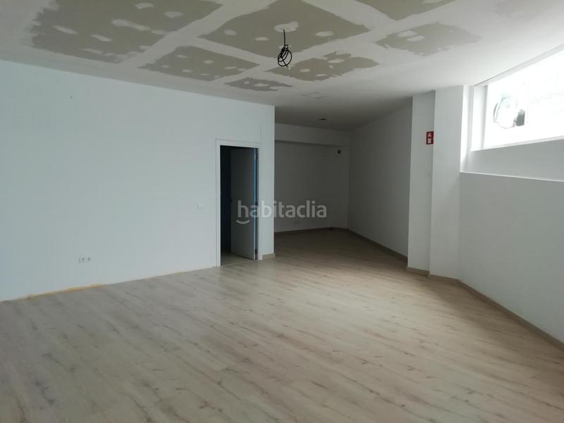 Foto fc6aa5a2-0401-44ac-9edf-f5e8fb3ff8dc. Location local commercial dans Alamín Guadalajara