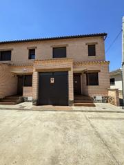 Casa aparellada  Ciudad real. Pareado en polan