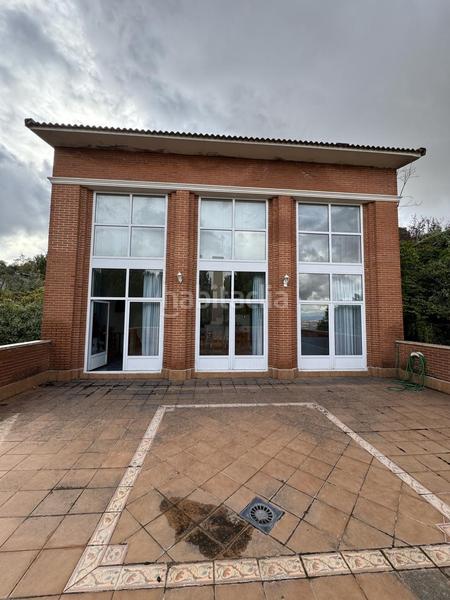 Foto f478013b-f77d-46be-9f6c-88816d2019a1. Haus mit heizung pool in El Clavín-Valdeluz Guadalajara