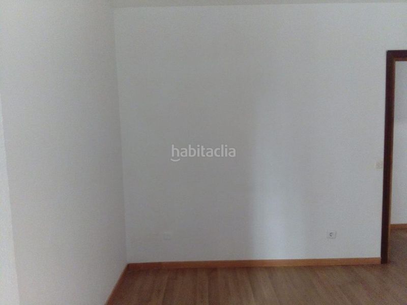 Foto b1ce8d11-deb3-4e83-9330-e2ad369d9e02. Pis amb calefacció aparcament a Casco Histórico Guadalajara