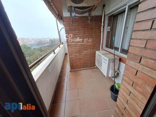 Pis  Alcalde marti figueras i. Piso en venta en el centro de esplugues de llobregat.