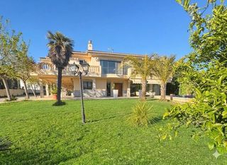 Xalet a Sa Cabaneta. Exclusiva villa con vistas a la bahía de palma en marratxi