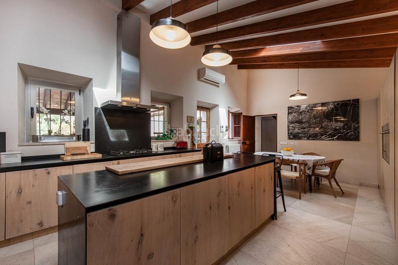 Foto 3f4de8cf-f375-40cd-ba63-0973ad5a6d34. Masia amb calefacció piscina a Gènova Palma de Mallorca