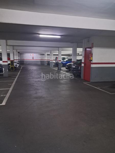 Foto 0a8ecb9a-fbb9-4e04-99d0-9af5d5dd9262. Aparcament cotxe a La Guineueta Barcelona