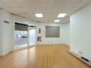 Local Comercial en Calle Santiago 12