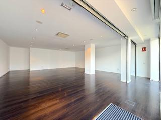 Rent Business premise in Calle chaveña 2. Local en alquiler - las chafiras