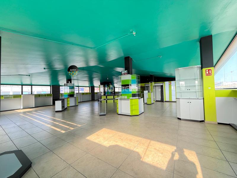 Foto 5f8d6315-d1ff-4658-bb43-cc055ae78983. Alquiler local comercial en avenida claudio delgado díaz 2 alquiler de local en Las Chafiras en San Miguel de Abona