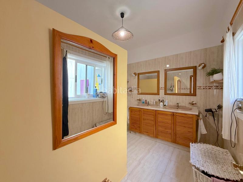 Foto 1c68cf80-b5ec-49cf-bfd5-0dcc70c468b3. Semi detached house in Chimisay - Las Delicias - Miramar Santa Cruz de Tenerife