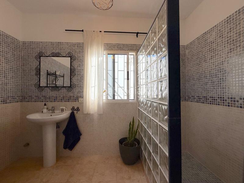 Foto 21f5a336-3d57-426b-ba65-fd8b4a0a73f0. Semi detached house in Chimisay - Las Delicias - Miramar Santa Cruz de Tenerife