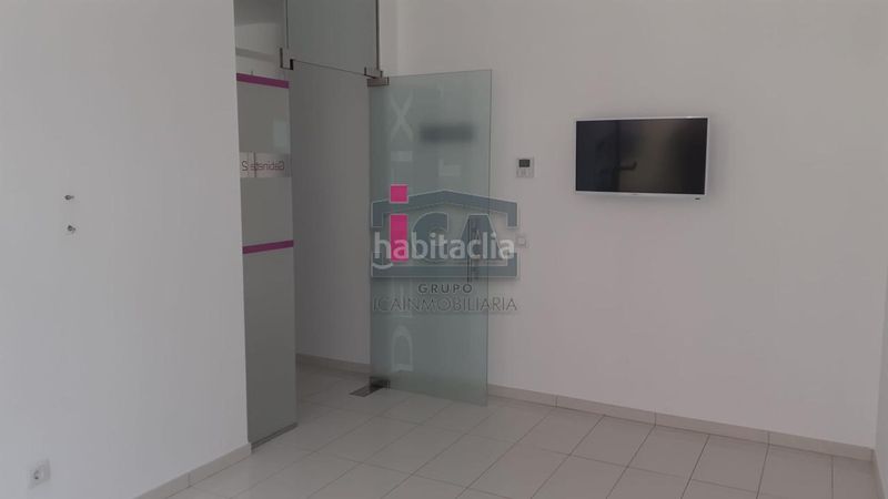 Foto 4e602e59-8470-4475-a2c0-cabf952fddbb. Local comercial a Centro Cáceres