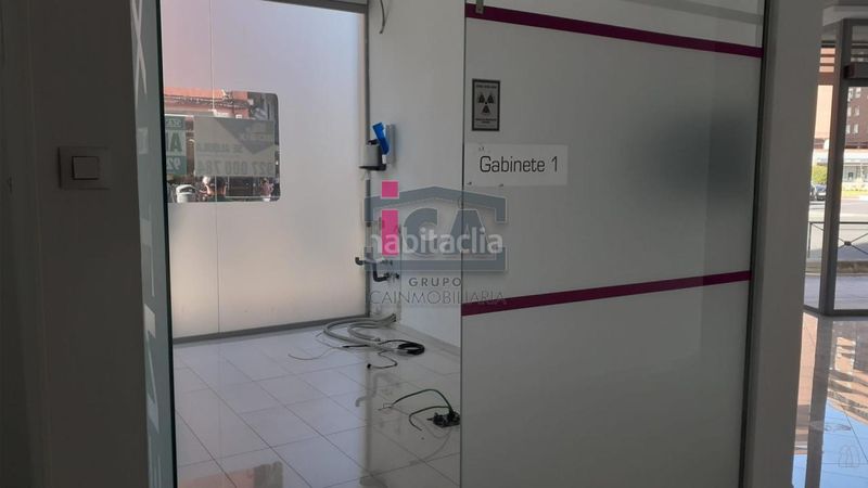Foto c8921c51-f4f8-4c60-aec8-a7e6b80c22b0. Local comercial a Centro Cáceres