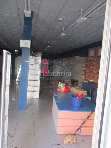Foto fdf1ea0a-e6ad-4780-a592-931f1655c049. Lloguer local comercial a Centro Cáceres