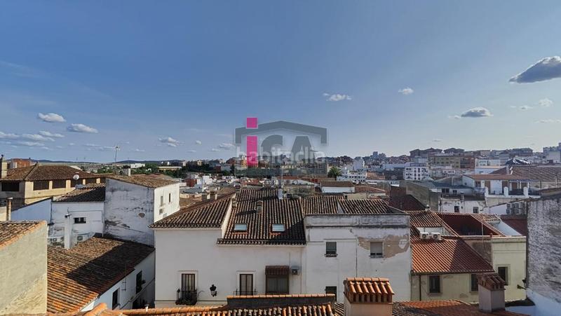 Foto 23e77d7b-395a-48c6-9203-a0736d31a38e. Casa amb calefacció a Casco Antiguo Cáceres