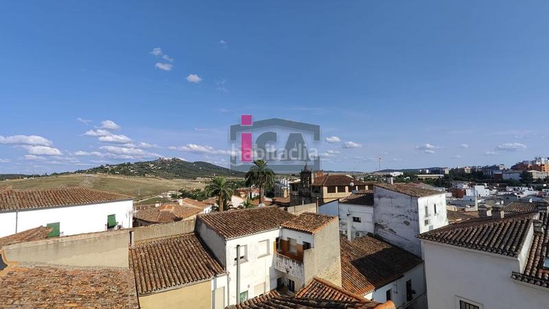 Foto 25e53668-ad8f-4137-aaed-cd529a1e5a8f. Casa amb calefacció a Casco Antiguo Cáceres