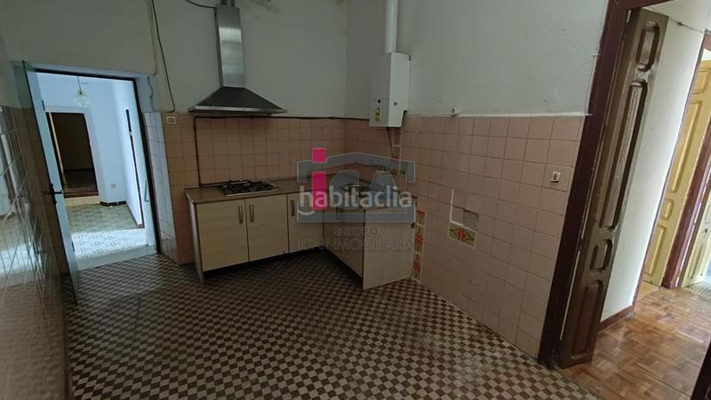 Foto 898f492c-bdb0-497e-b228-37be72633f45. House with heating in Casco Antiguo Cáceres